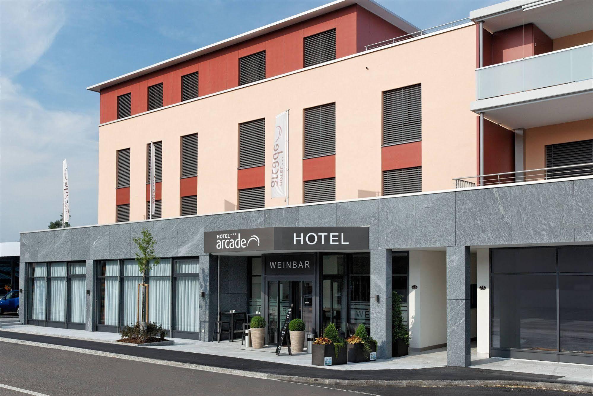 Hotel Arcade Sins Bagian luar foto
